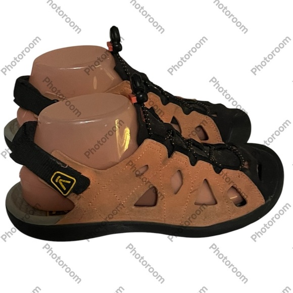 Keen Salmon Suede Sandals Sz 8 - Picture 1 of 12
